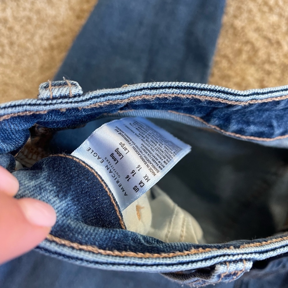 American Eagle Mom Jeans - Picture 4 of 5